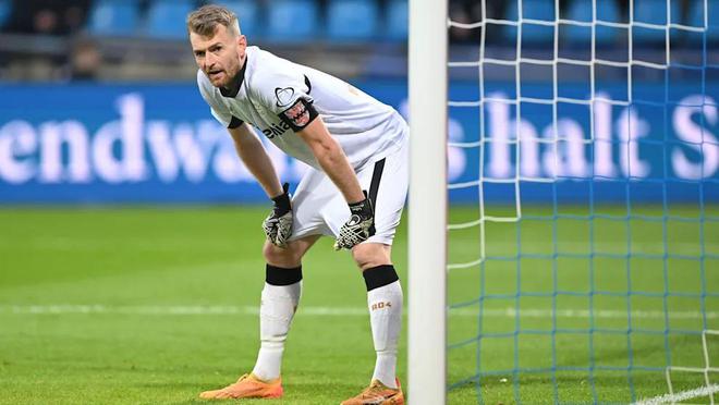 圖片報：赫拉德茨基與滕哈格溝通留隊事宜