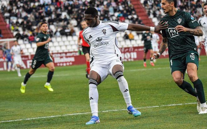 圖片報(bào)：科法內(nèi)周六藥廠體檢，簽至2030年。