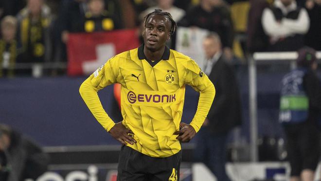 名記：吉滕斯加盟切爾西交易未成，將重啟談判。