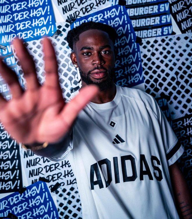 官方：漢堡隊簽約尼日利亞中衛托魯納里格哈