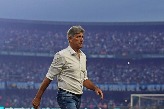 弗魯米嫩塞主帥創紀錄，30年7次執教戰平多特蒙德！