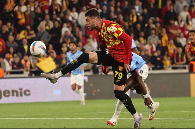 德天：萊比錫低報(bào)價(jià)羅慕洛遭哥茲塔比拒絕