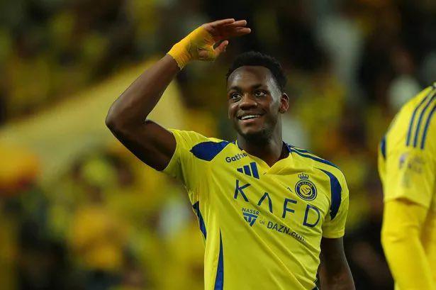 杜蘭租借費內巴切，利雅得追博尼法斯。