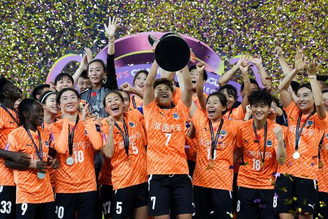 常衛魏：陳晨撲點專家，王霜隊內核心，亞冠冠軍榮耀。