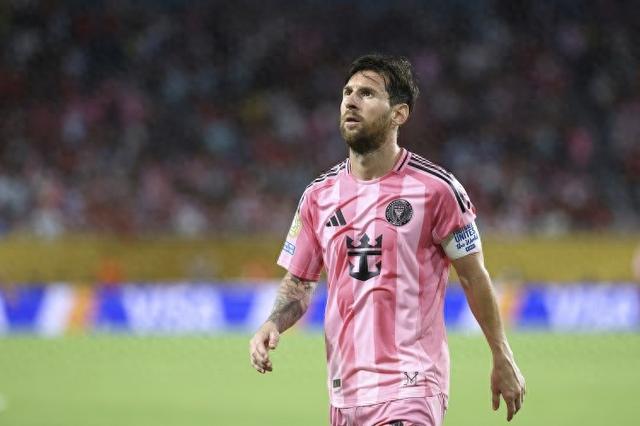 世俱杯8強四隊出爐，大巴黎勝，拜仁橫掃，梅西憾敗！