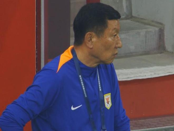 葡超換核，魯能星租賣，方昊們幸。