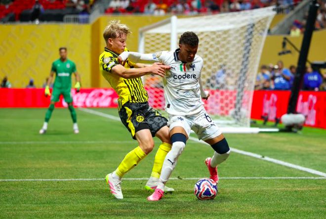 2億豪門驚險晉級，八強戰再現歐冠決賽。