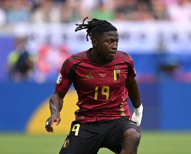 勒庫森領跑巴卡約科爭奪，已簽個人協議。