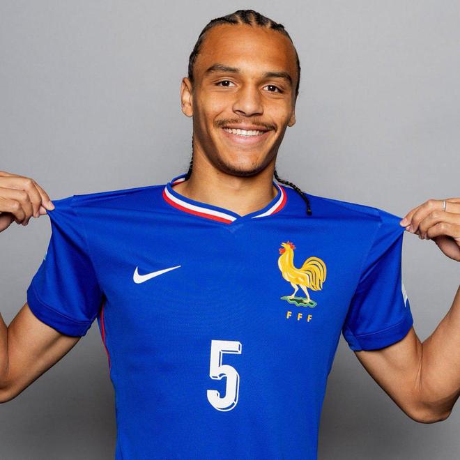 HWG，埃因霍溫簽約弗賴堡后衛西爾迪利亞