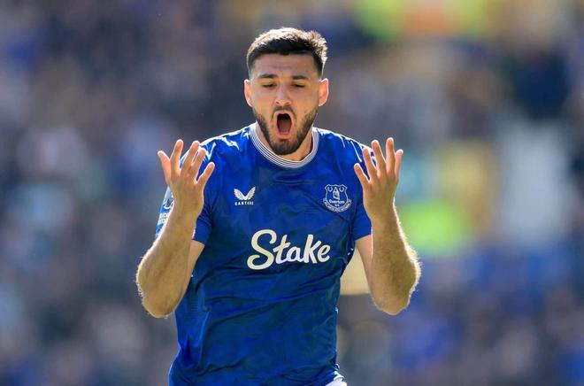 TA：萊比錫斯圖加特盯上布羅亞，切爾西盼永售