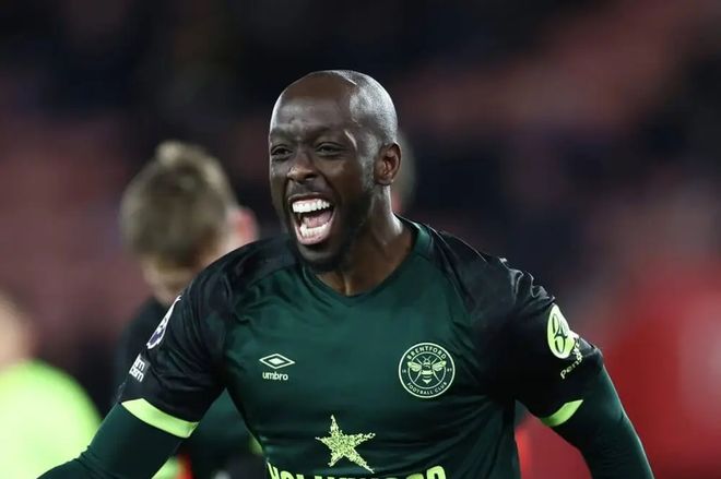 紐卡求購布倫特福德前鋒維薩，轉(zhuǎn)而關注埃基蒂克興趣減弱。