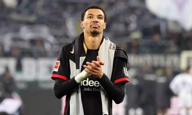 埃基蒂克熱身賽暫不上場，法鷹防傷保轉會