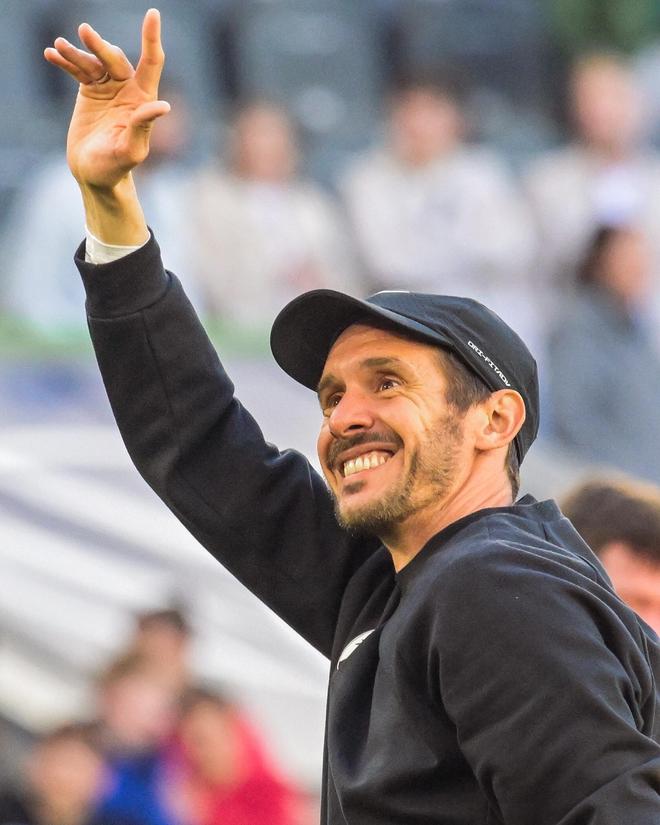 官方續約，弗賴堡與舒斯特，合同細節保密