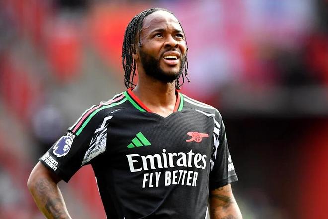 斯特林30歲遭清洗，德意兩強矚目