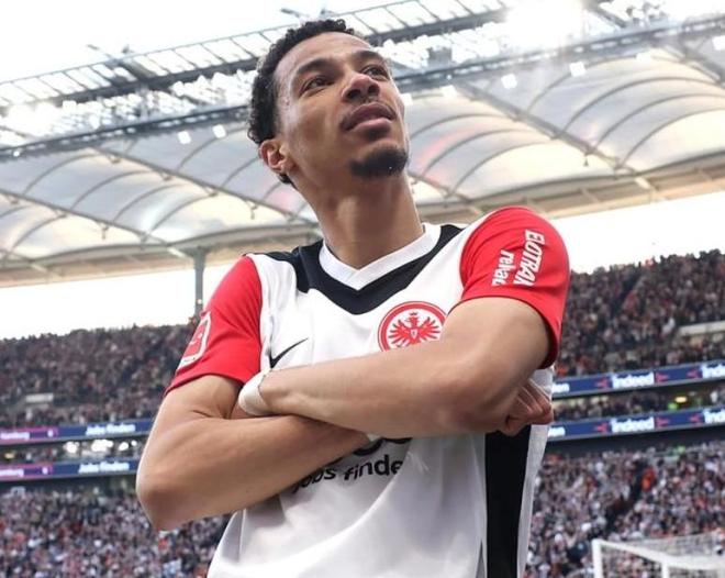 紅軍埃基蒂克：上季22球12助，德甲賽季最佳陣成員。