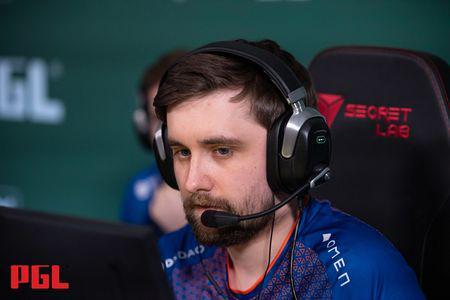 HooXi：A隊復興難，重建中。