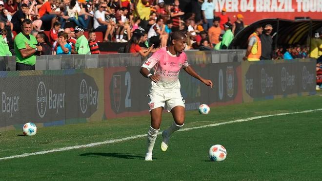 圖片報：3000萬歐，狼隊報價藥廠前鋒阿德利