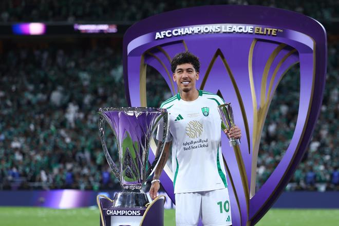 2年前菲爾米諾免簽奪冠，轉(zhuǎn)會(huì)費(fèi)700萬至薩德。沙特媒稱其33歲。