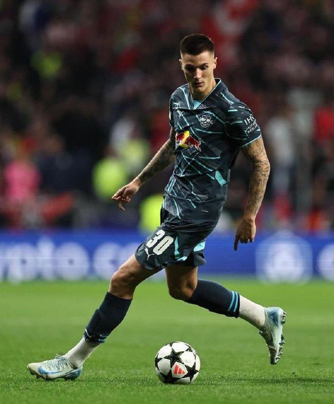 紐卡報價9000萬，獵22歲萊比錫射手，抉擇待定。