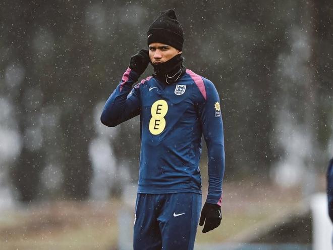 羅馬諾：拜仁、阿賈克斯盯上17歲中場(chǎng)穆卡薩，曼城信任其潛力