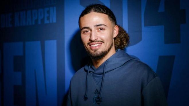 貝西克塔斯簽約沙爾克04右衛布魯特，即將啟程！