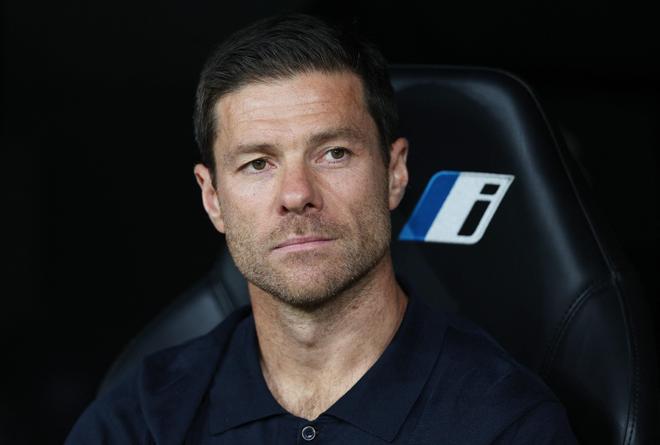 阿隆索執(zhí)教不敗，五勝一平穩(wěn)居聯(lián)賽榜首